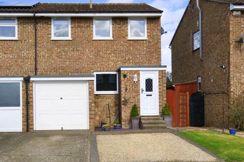 72 Bunces Close, Eton Wick, Windsor, SL4 6PL
