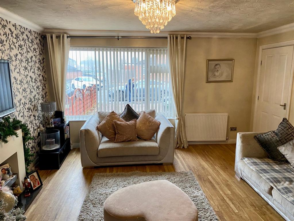 Long Furrow, East Goscote, Leicester, LE7 3ZL 4 bed detached house £