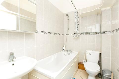 1 bedroom in a house share to rent, Coleridge Road, Finsbury Park, London, N4