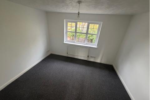 2 bedroom semi-detached house to rent, Woldham Place Bromley BR2