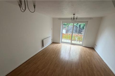 2 bedroom semi-detached house to rent, Woldham Place Bromley BR2
