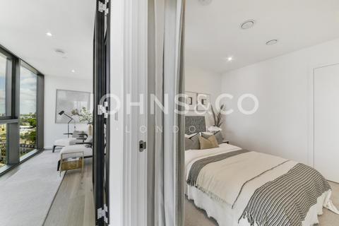 2 bedroom apartment to rent - Vetro Court, Canary Wharf, E14