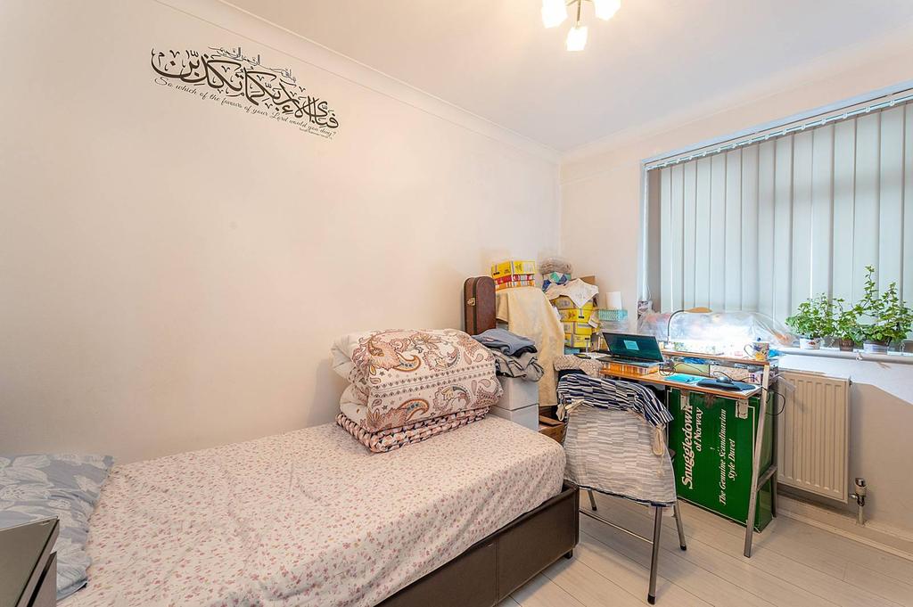 Corringway, Ealing, London, W5 2 bed flat for sale £480,000