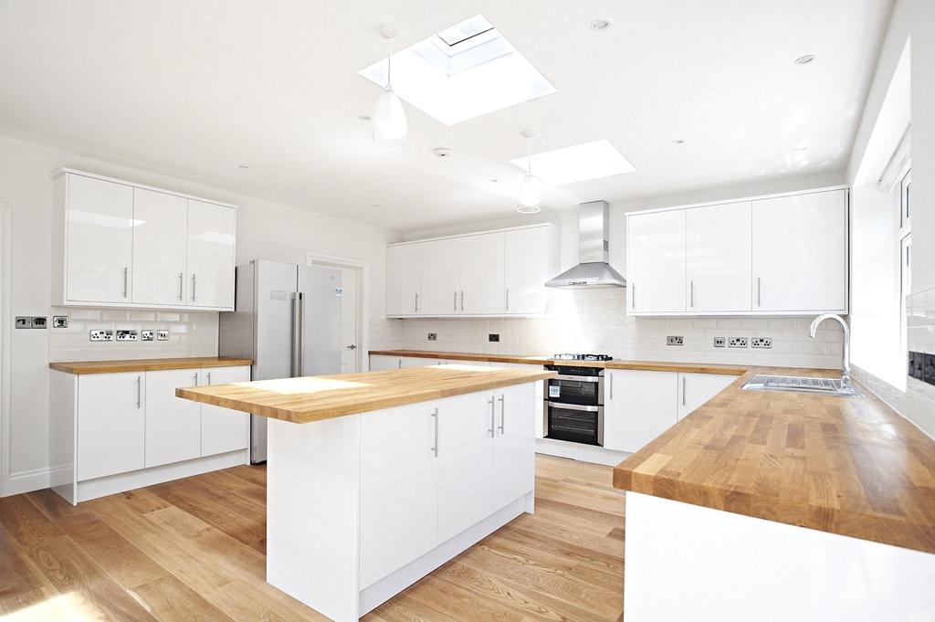 Chelwood Gardens, Kew, Richmond, Surrey, TW9 5 bed semidetached house