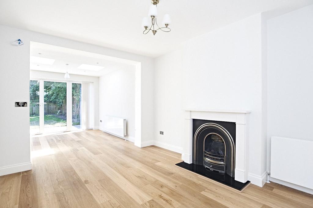 Chelwood Gardens, Kew, Richmond, Surrey, TW9 5 bed semidetached house