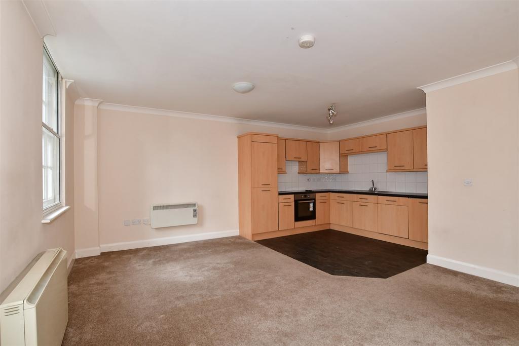 Kitchen/Lounge/ Dining Area