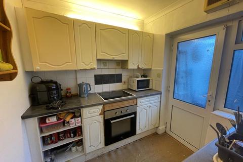42 The Crescent, Harlington, Hayes, UB3 5NA