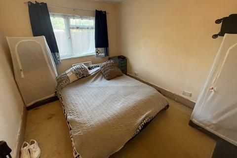42 The Crescent, Harlington, Hayes, UB3 5NA