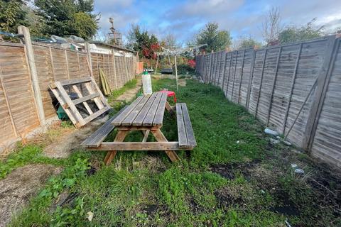 42 The Crescent, Harlington, Hayes, UB3 5NA