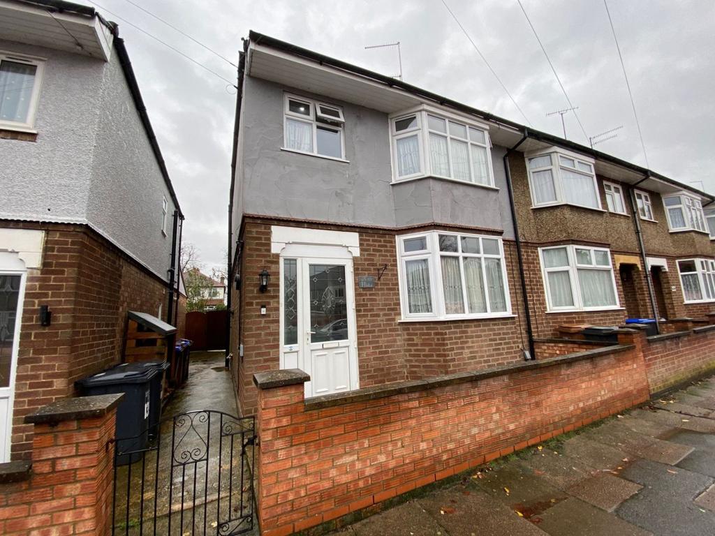Penrhyn Road, Far Cotton, Northampton... 3 bed end of terrace house £