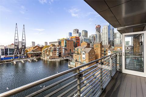 3 bedroom apartment to rent, Turnberry Quay, London, E14