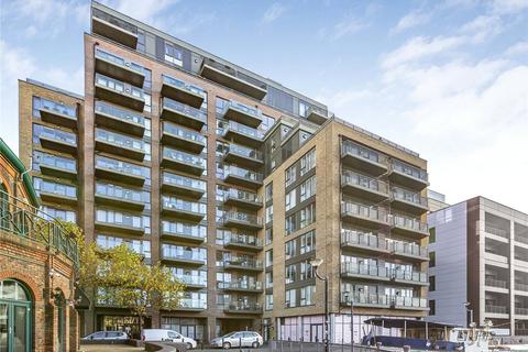 3 bedroom apartment to rent, Turnberry Quay, London, E14
