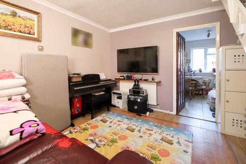 7 Nevada Close, New Malden, KT3 3QY