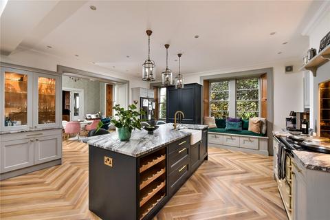 Gwydyr House Comrie Road, Crieff, PH7 4BP