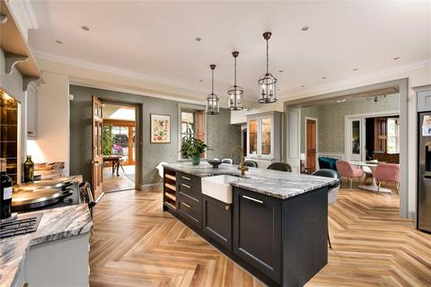 Gwydyr House Comrie Road, Crieff, PH7 4BP
