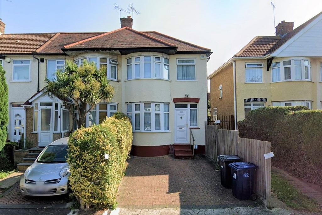 Westbury Avenue, Southall UB1 2XB 2 bed terraced house for sale £440,000
