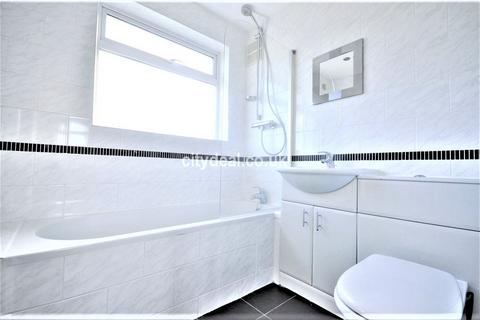 122 Westbury Avenue, Southall, UB1 2XB