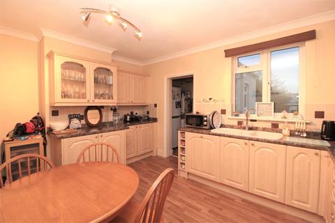 2 bedroom semi-detached house for sale - Nobles Green Road, Eastwood, Leigh On Sea, Essex, SS9