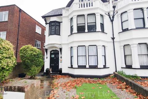 4 bedroom flat share to rent - Alexandra Road, Southend On Sea