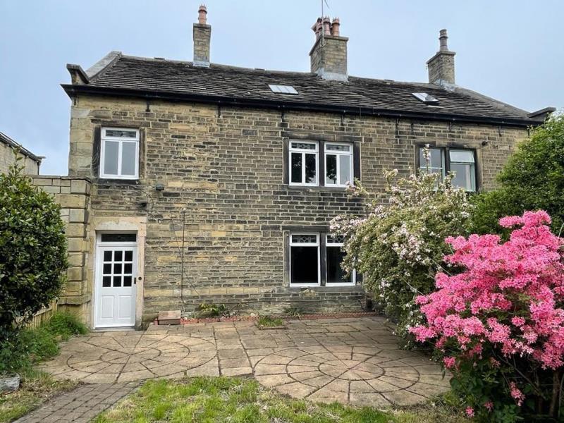 Orchard House, Far End Lane, Honley, Holmfirth, HD9 6NS 4 bed terraced