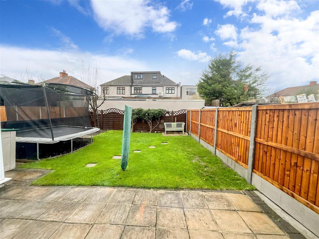Danson Lane, Welling, Kent 4 bed semidetached house £580,000