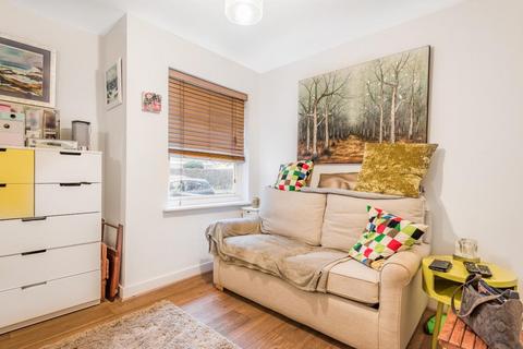 1, Winstonrose Court, 15 Sheendale Road, Richmond, TW9 2JL