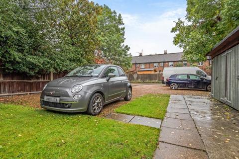 1, Winstonrose Court, 15 Sheendale Road, Richmond, TW9 2JL