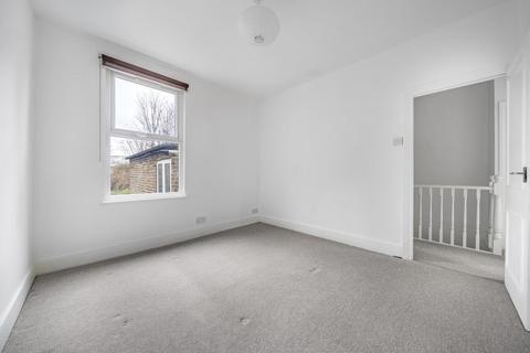 19 Petersfield Road, London, W3 8NY