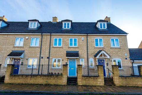 3 bedroom terraced house to rent - Waterford Road,  Witney,  OX28