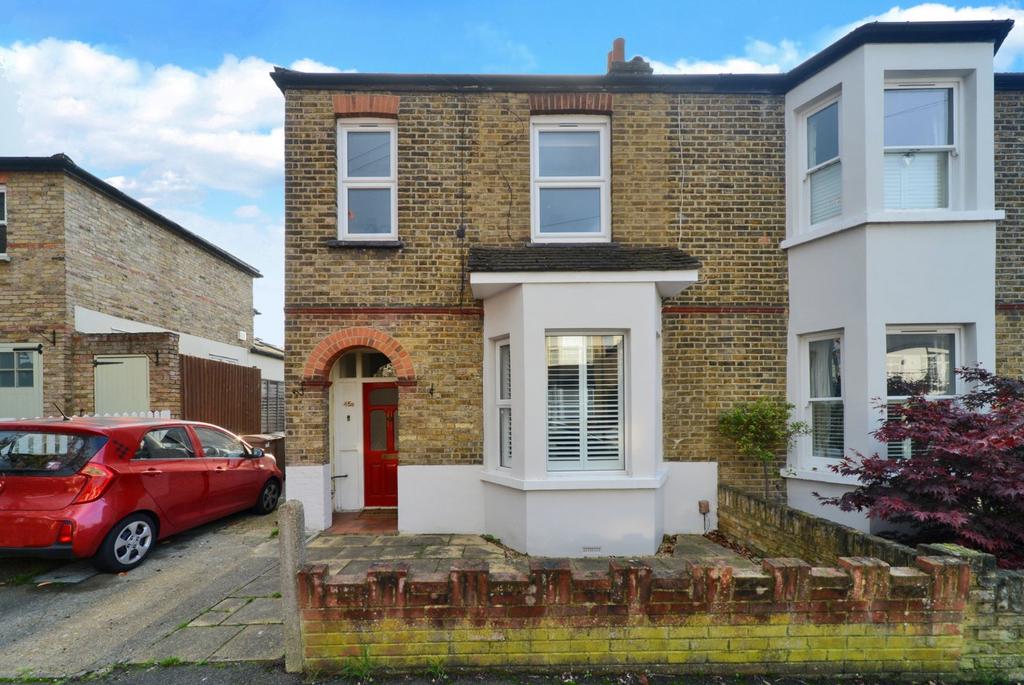 Hampton Road, Worcester Park, Surrey, KT4 1 bed ground floor flat £