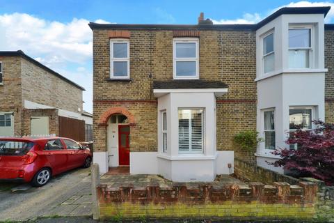 45a Hampton Road, Worcester Park, KT4 8EU