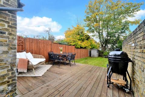 45a Hampton Road, Worcester Park, KT4 8EU