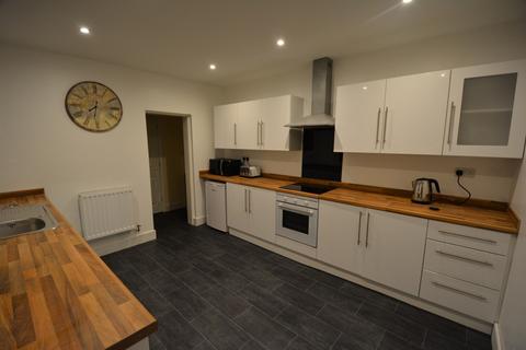 Montague Street, (Room 5), Beeston, NG9 1BA