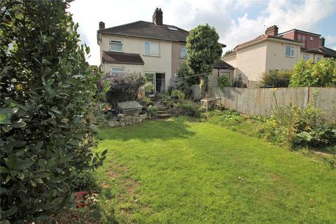 18 Abergeldie Road, London, SE12 8BJ