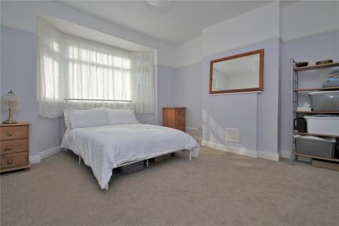18 Abergeldie Road, London, SE12 8BJ