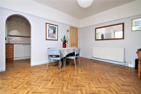 18 Abergeldie Road, London, SE12 8BJ