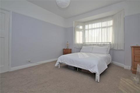 18 Abergeldie Road, London, SE12 8BJ
