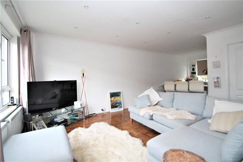 9 Alanthus Close, London, SE12 8RE