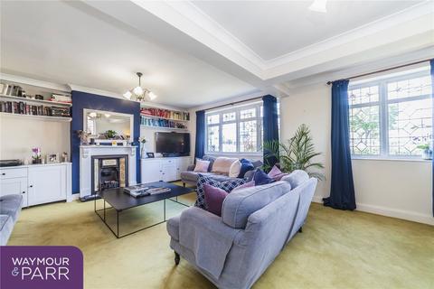 20 Senlac Road, London, SE12 9NA