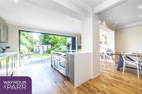 20 Senlac Road, London, SE12 9NA