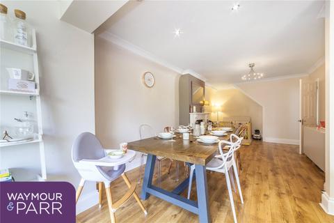 20 Senlac Road, London, SE12 9NA