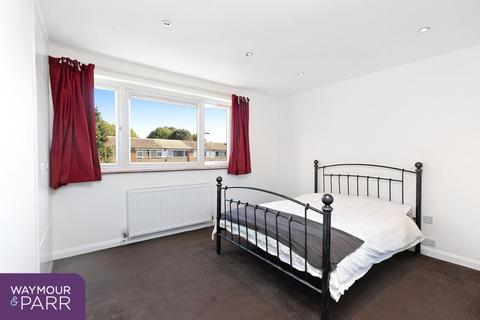83 Carston Close, London, SE12 8DX