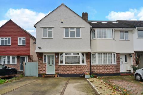 20 Caverleigh Way, Worcester Park, KT4 8DG