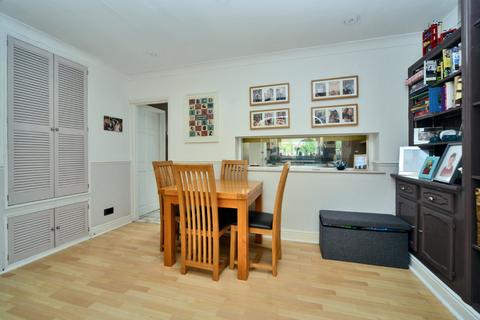 20 Caverleigh Way, Worcester Park, KT4 8DG