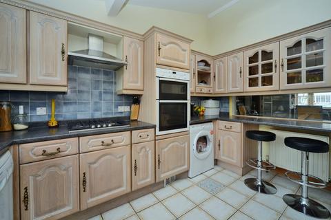 20 Caverleigh Way, Worcester Park, KT4 8DG