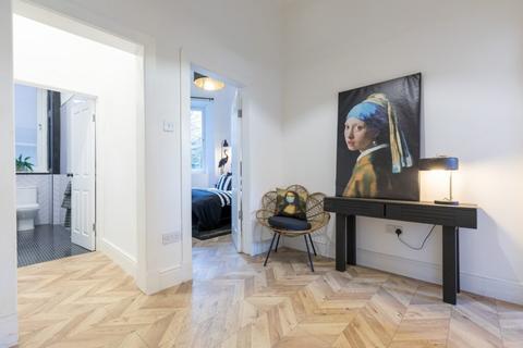 2/1, 42 Dixon Road, Glasgow, G42 8AY