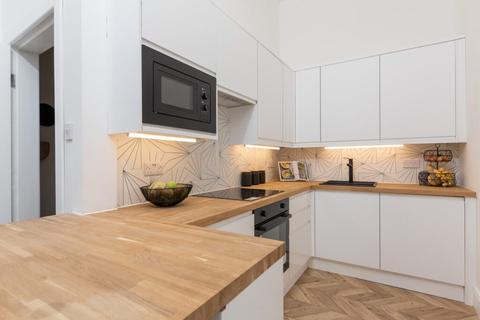 2/1, 42 Dixon Road, Glasgow, G42 8AY