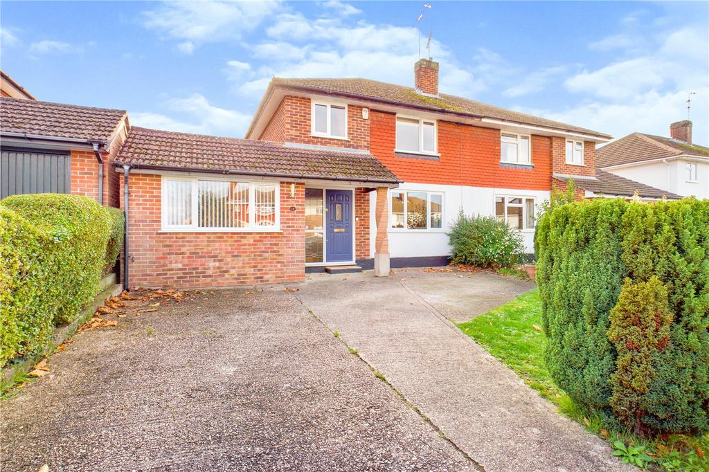 Hartslock Way, Tilehurst, Reading, RG31 3 bed semidetached house £