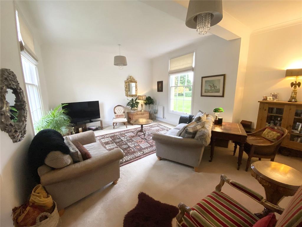 Rowan Cottages, Academy Drive, Corsham, SN13 2 bed semidetached house to rent £1,250 pcm (£