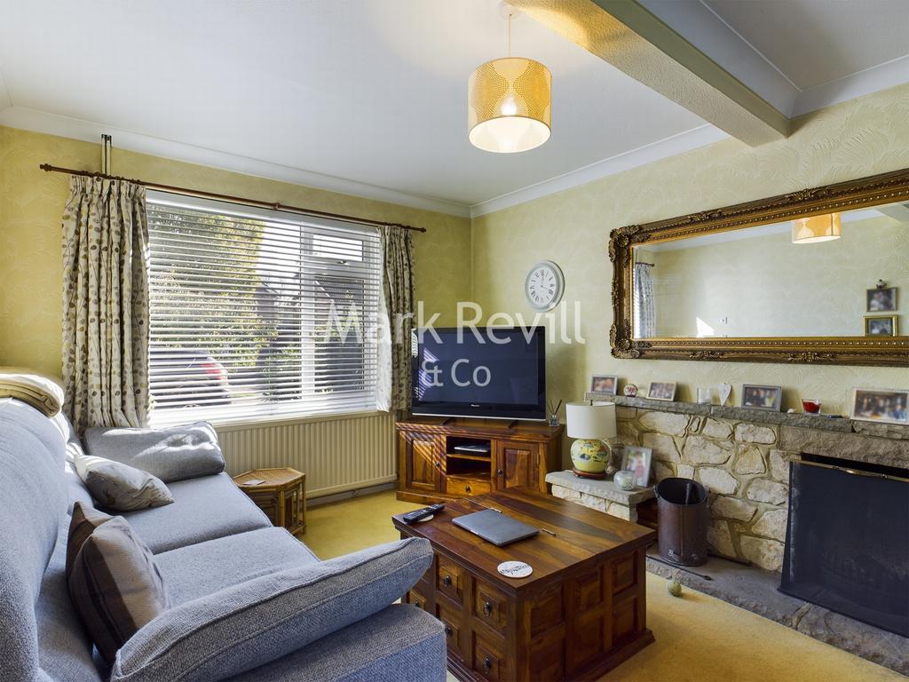 Finches Park Road, Lindfield, RH16 3 bed house £675,000